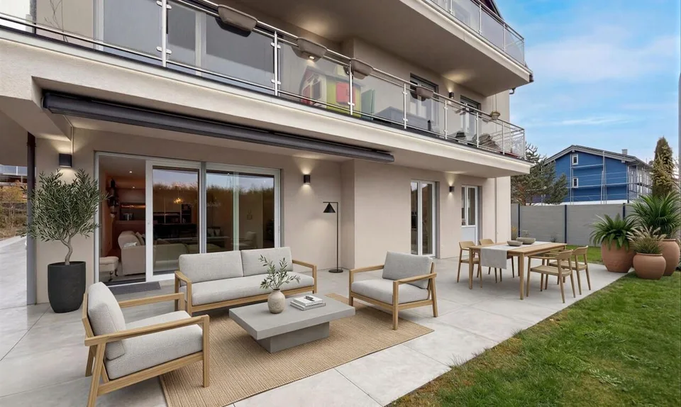 Wunderschöne, modulare 6,5-Zimmer-Wohnung mit Garten und außergewöhnlicher Terrasse