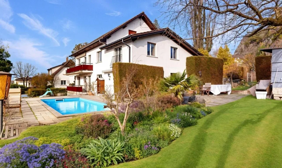Wohnung mit privatem Garten und Gemeinschaftspool