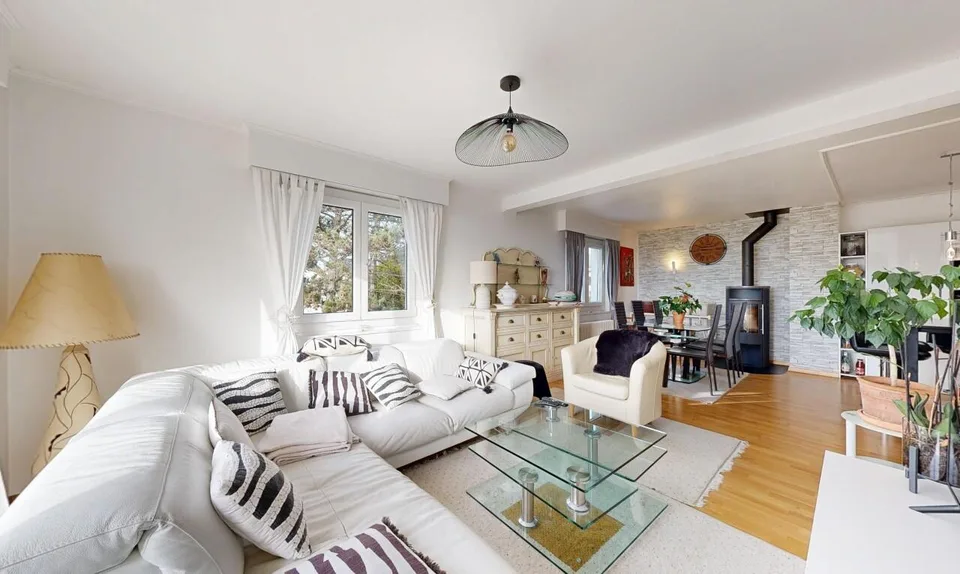 Appartement avec jardin privatif et piscine en copropriété