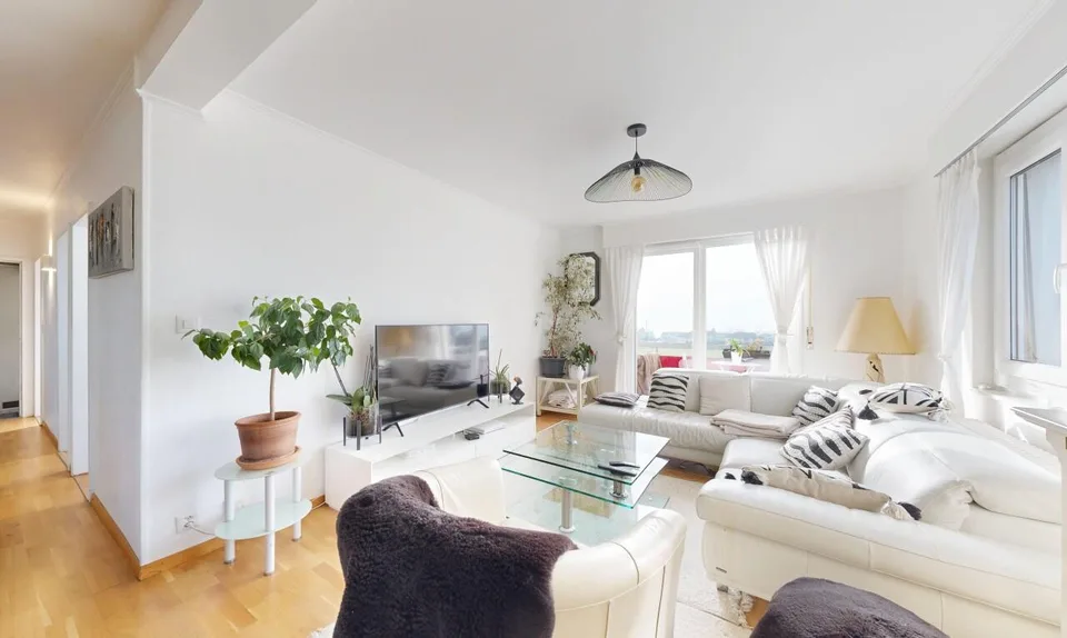 Wohnung mit privatem Garten und Gemeinschaftspool