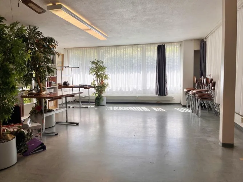 Geräumiges Büro/Gewerberaum für vielseitige Möglichkeiten