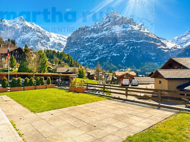 3-FAM. HAUS  AN GRINDELWALDS SONNENSEITE FERIENOBJEKT OHNE ZWEITWOH...