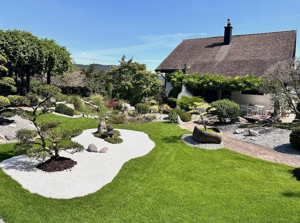 bis 990m2 -Bauland separat abtrennbar (total 1500m2 inklusive Villa )