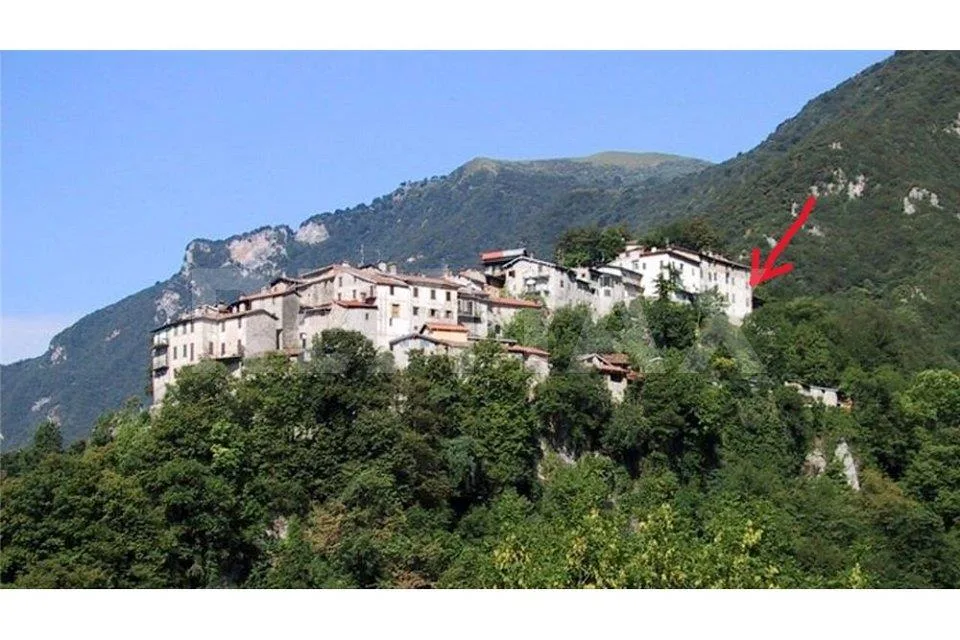 Meravigliosa casa nel borgo storico di Castello Valsolda (Italia)