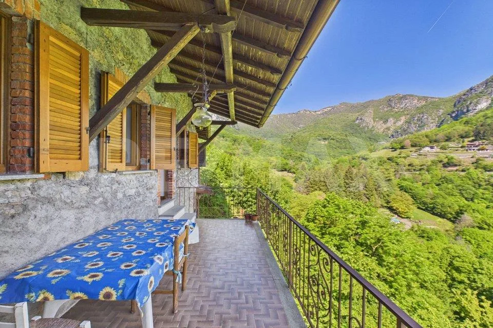 Meravigliosa casa nel borgo storico di Castello Valsolda (Italia) – Foto 12 von 13