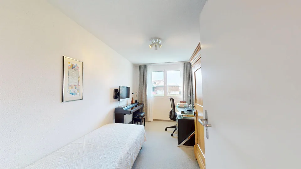 4½ Zimmer/Mittelhaus – für Kenner beinahe im Neuzustand! – photo 12 sur 26