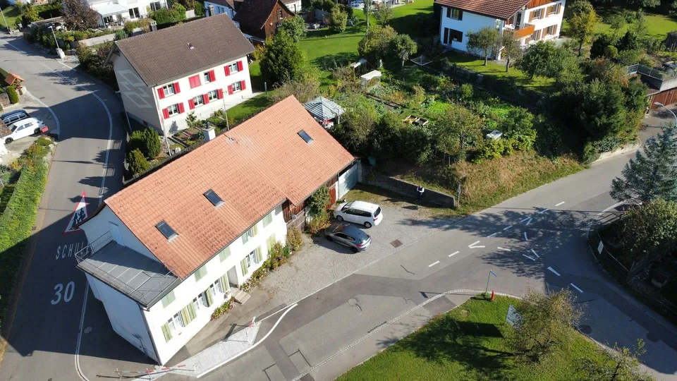 Für Selbstnutzer oder Kleinanleger: Charmantes Wohnensemble mit zwe...