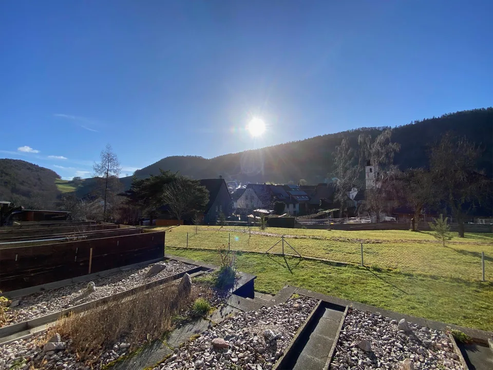 Gepflegtes Einfamilienhaus an Südhanglage in Grindel SO