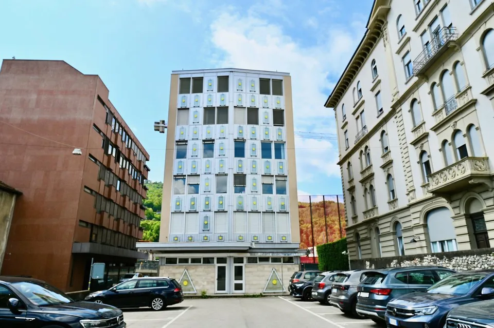 Palazzina a reddito con uffici a Chiasso