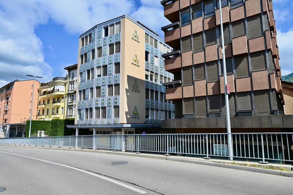Palazzina a reddito con uffici a Chiasso