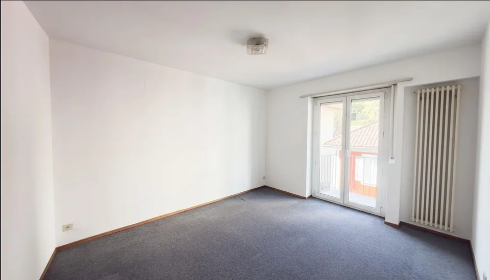Sehr helle 4.5-Zimmer-Wohnung mit Traumblick, Aufzug und Balkon. | ...