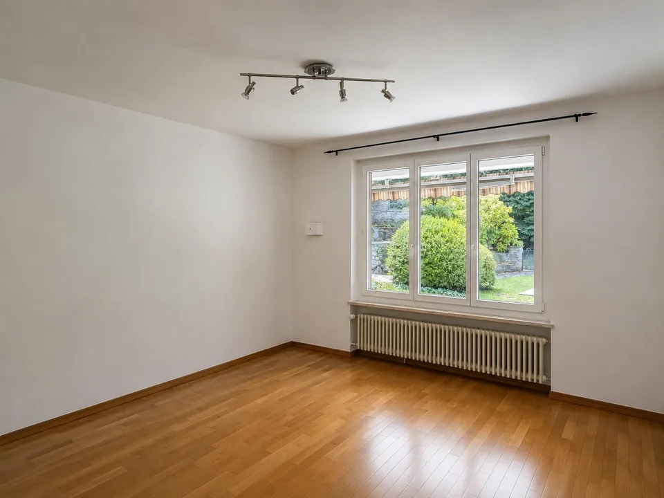 Casa unifamiliare a Losone 4.5 Locali con ampio terreno