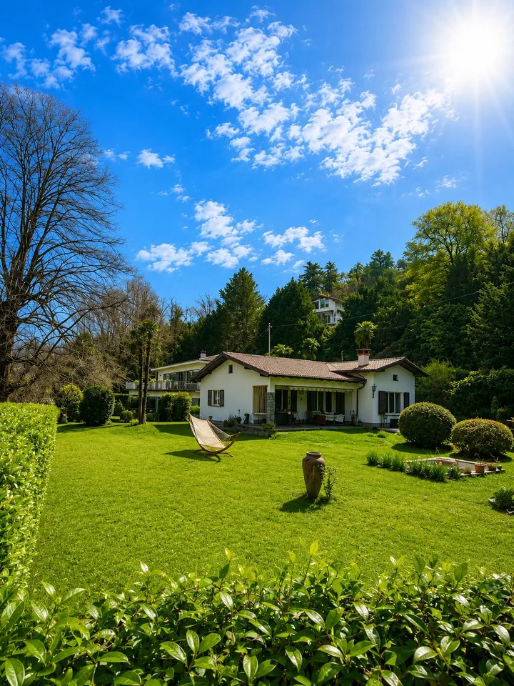 Casa unifamiliare a Losone 4.5 Locali con ampio terreno