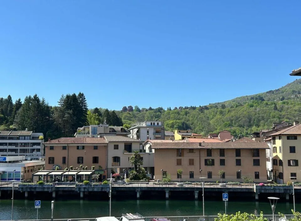 STABILE A REDDITO / INVESTIMENTO - TRASFORMABILE IN 3-4 APPARTAMENTI – Foto 6 von 8