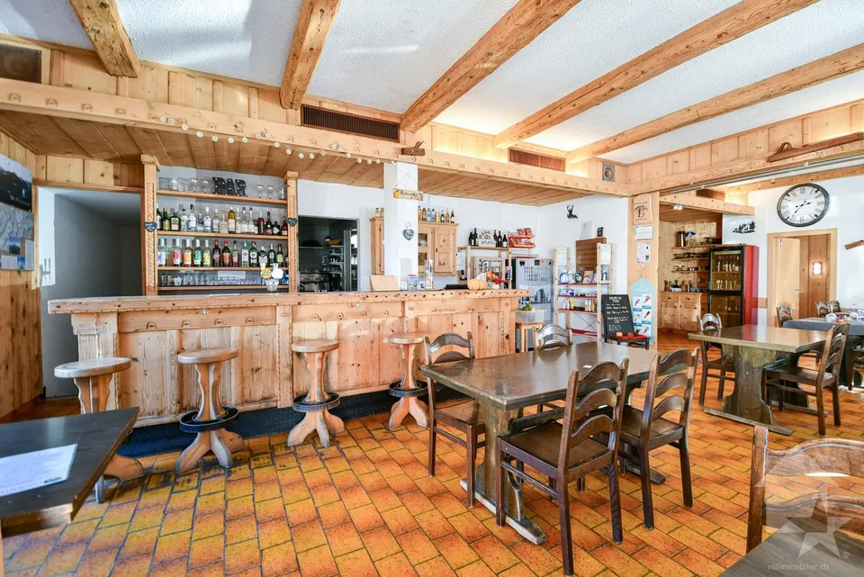 Auberge alpine rénovée