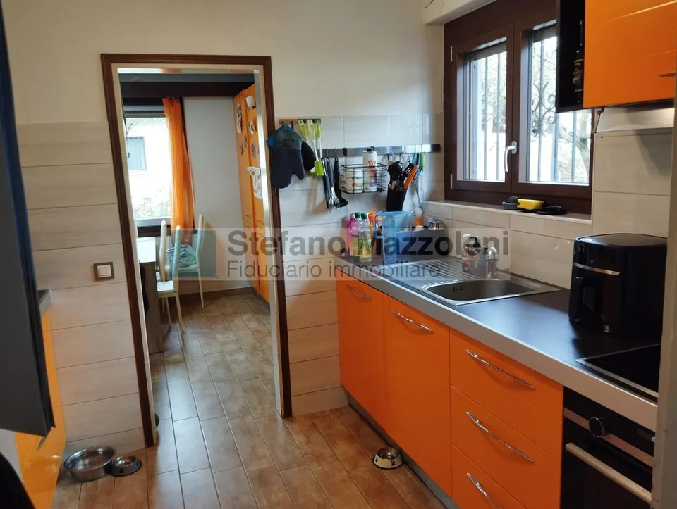 QUARTINO – Vendesi casa accogliente, spaziosa e ben servita