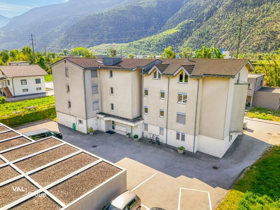 Stilvoll renovierte 4.5-Zimmerwohnung an ruhiger Lage in Raron – Foto 15 von 16