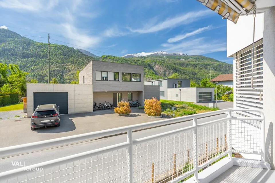 Stilvoll renovierte 4.5-Zimmerwohnung an ruhiger Lage in Raron – Foto 11 von 16