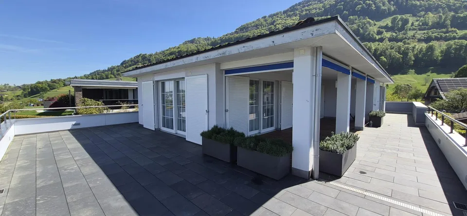 Exklusives Einfamilienhaus mit Seesicht & Alpenpanorama