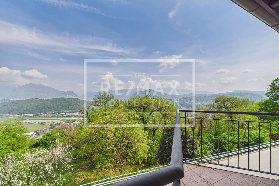 Elegante maisonette di 4½ locali con vista panoramica