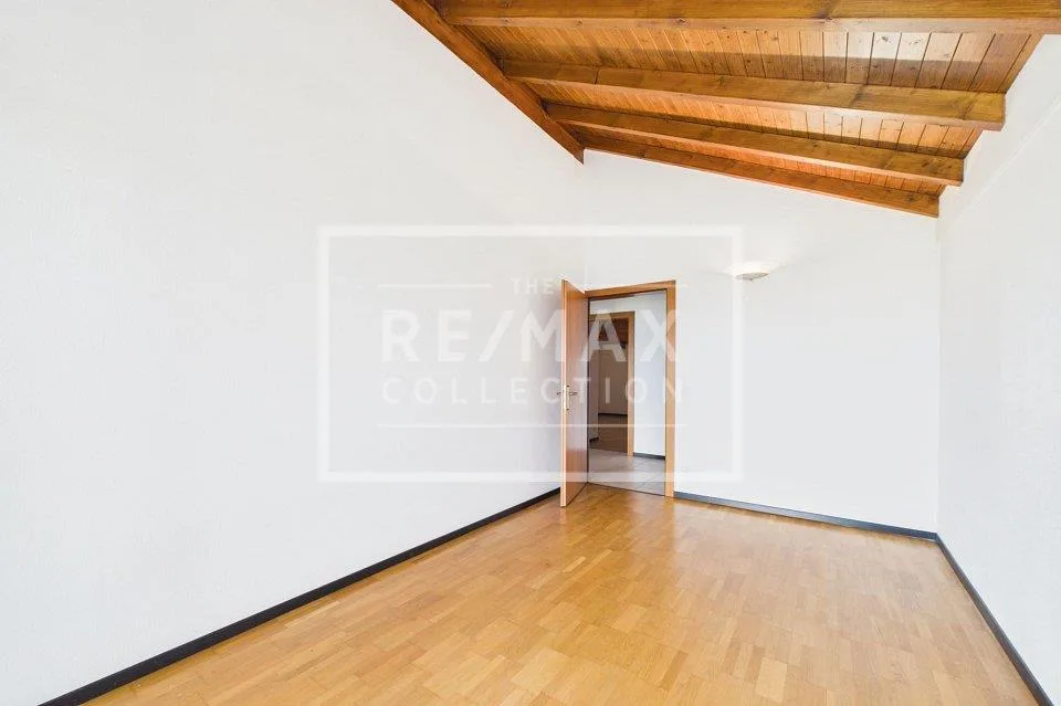 Elegante maisonette di 4½ locali con vista panoramica – Foto 11 von 13