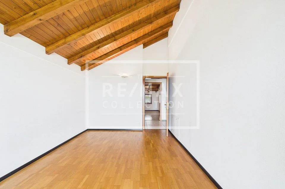 Elegante maisonette di 4½ locali con vista panoramica – Foto 12 von 13