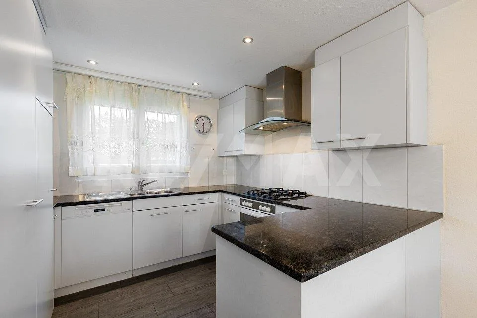 Casa d'angolo familiare di 6,5 locali a Winterthur-Dättnau