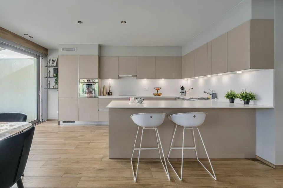GRAVESANO · ATTICO MODERNO CON TERRAZZA di 76 m2 e PISCINA PRIVATA