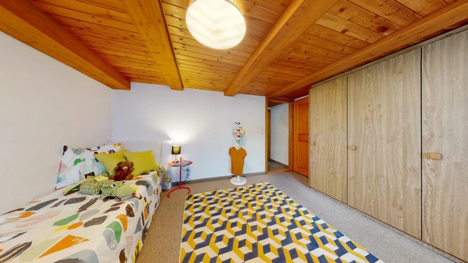 Charmantes 5.5-Zimmer-Haus mit guter Infrastruktur – Foto 9 von 11