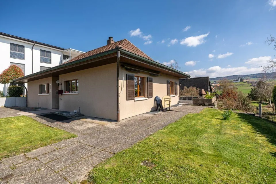 4.5-Zimmer-Einfamilienhaus mit Studiowohnung