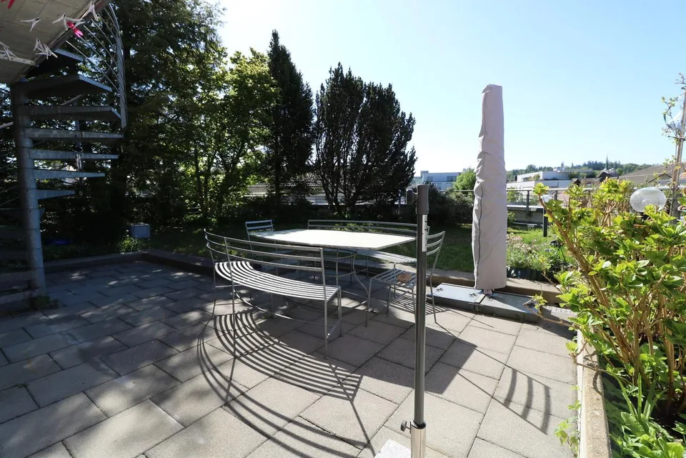 5 1/2 Zi. Duplex mit toller Dachterrasse