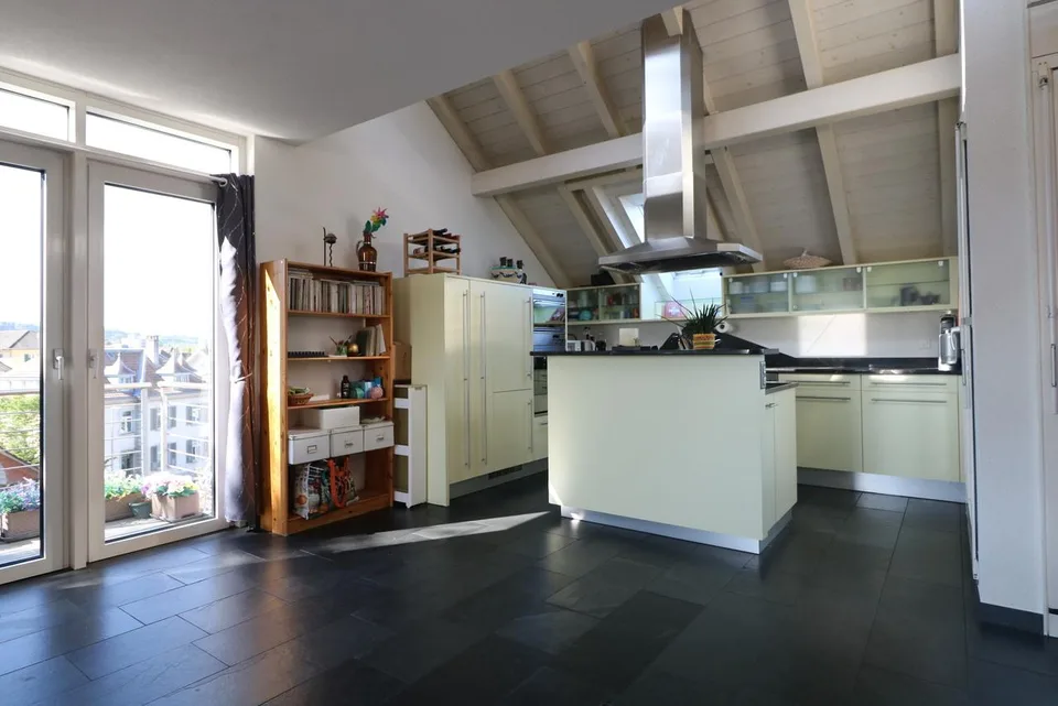 5 1/2 Zi. Duplex mit toller Dachterrasse