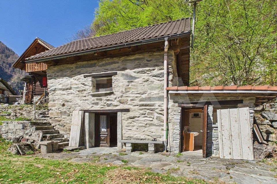 Un rustico autentico per vivere la Valle Maggia