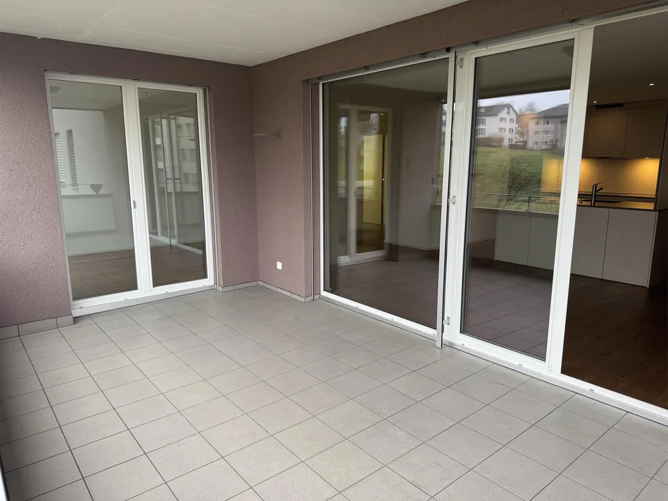Bel appartement de 3,5 pièces, lumineux, au 1er étage avec vue sur les montagnes cherche un nouveau propriétaire – photo 19 sur 31