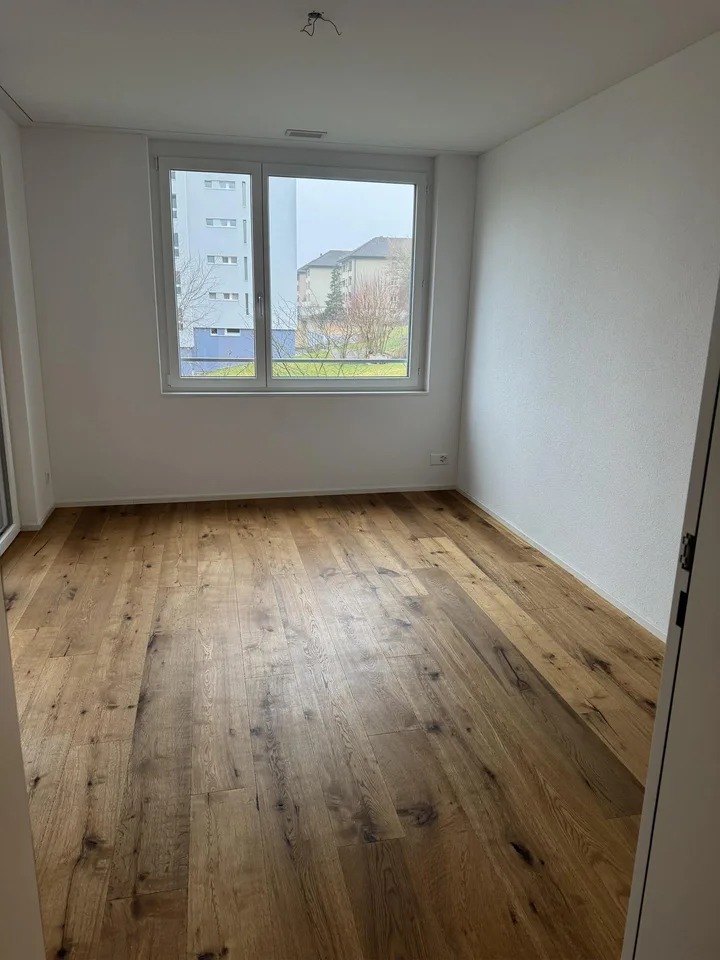 Bel appartement de 3,5 pièces, lumineux, au 1er étage avec vue sur les montagnes cherche un nouveau propriétaire – photo 15 sur 31