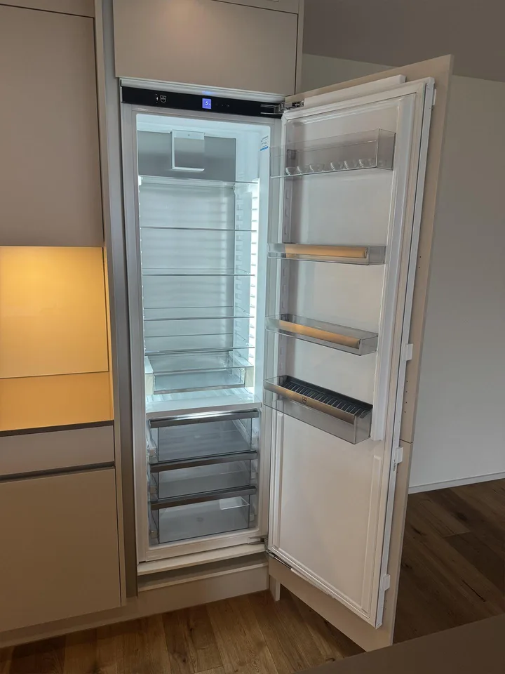 Bel appartement de 3,5 pièces, lumineux, au 1er étage avec vue sur les montagnes cherche un nouveau propriétaire – photo 18 sur 31