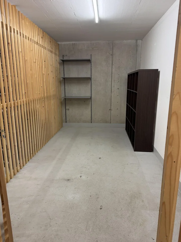 Bel appartement de 3,5 pièces, lumineux, au 1er étage avec vue sur les montagnes cherche un nouveau propriétaire – photo 13 sur 31