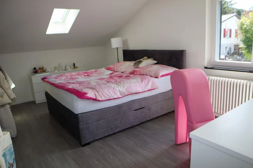 Ruhig und sonnig; 4,5 Zimmer-Einfamilienhaus an bester Lage