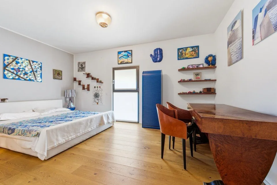 Esclusivo attico con rooftop panoramico e vista lago mozzafiato | E... – foto 9 di 12