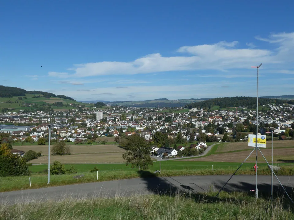 Bauland mit bewilligten Einfamilienhaus und Pool