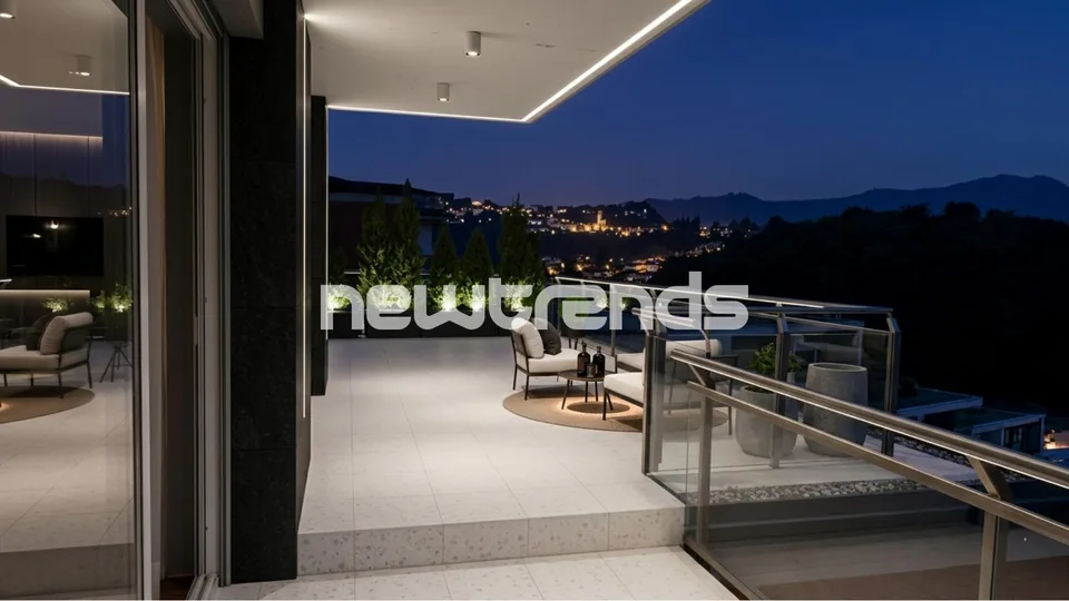 Attico elegante a Paradiso con terrazzo di 50 m2 e spettacolare vis...