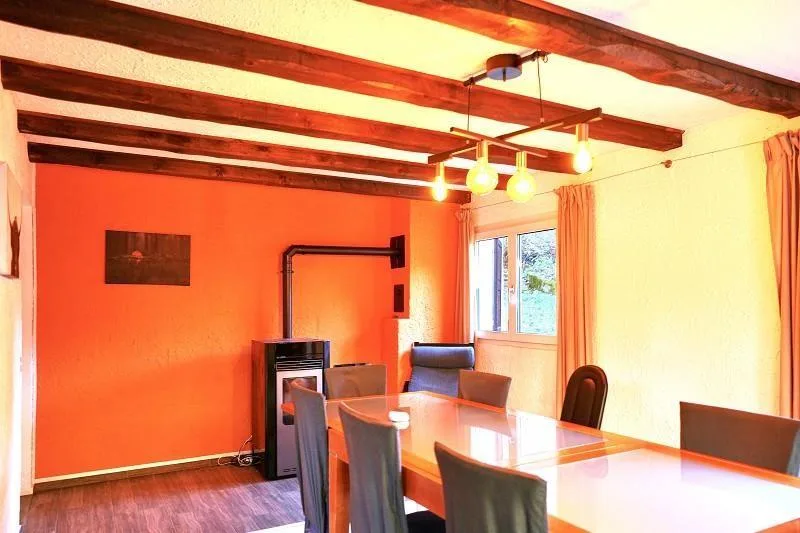 5 1/2-Zimmer-Chalet mit grossem Umschwung an sehr ruhiger, sonniger...