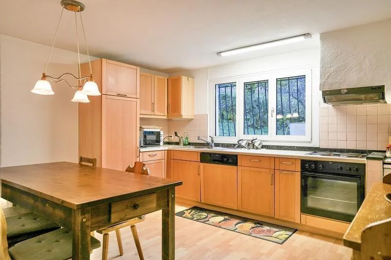 5 1/2-Zimmer-Chalet mit grossem Umschwung an sehr ruhiger, sonniger... – foto 7 di 29