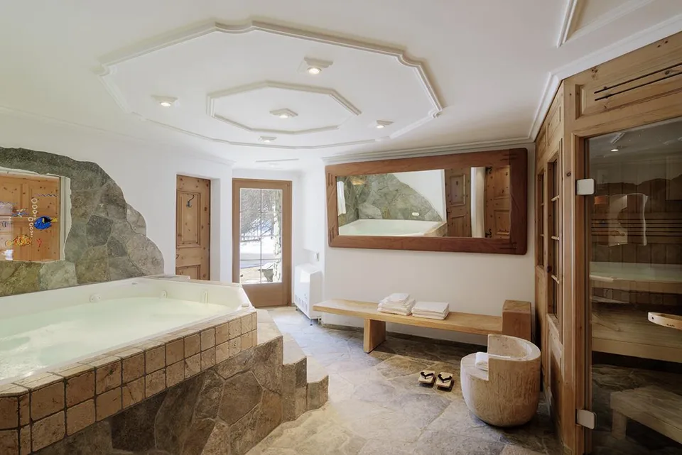 La Punt Chamues-ch: 10-Zimmer-Villa mit Bergsicht und 5 Parkplätzen
