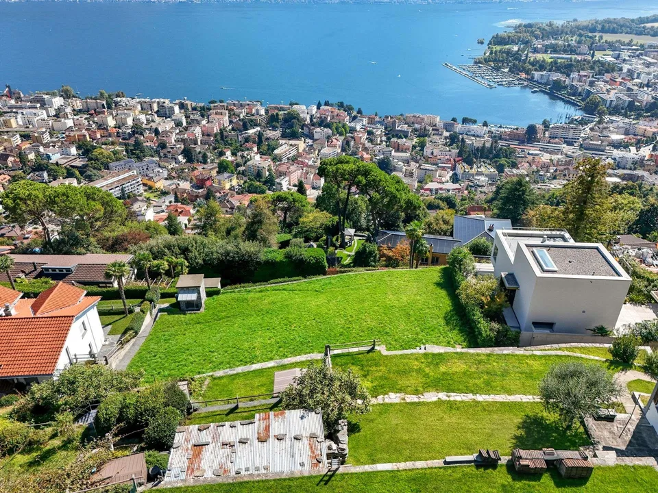 Bauland mit 180° See-und Fernsicht / Terreno edificabile con vista ...