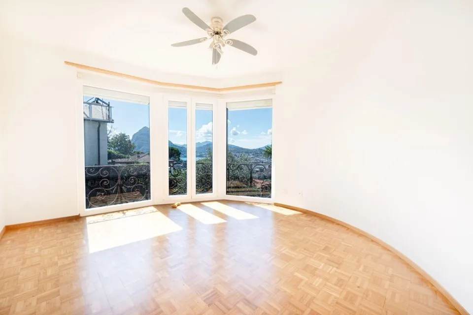 Sonniges Haus mit  großem Potenzial | Casa soleggiata vista lago e ...