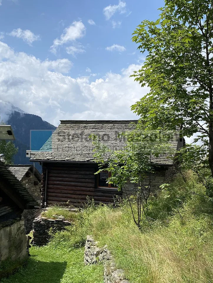 Ghiei - VAL MALVAGLIA - Rustico a 1460 msm