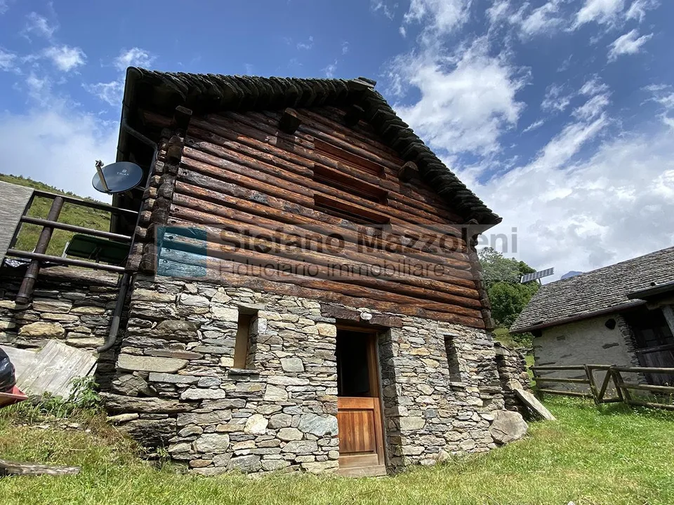 Ghiei - VAL MALVAGLIA - Rustico a 1460 msm