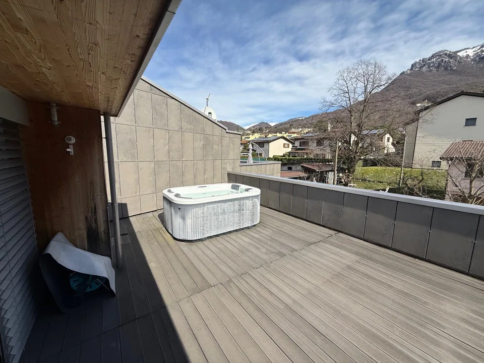 "Splendida casa a schiera moderna a Cadro, Lugano"
