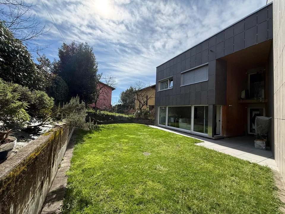 "Splendida casa a schiera moderna a Cadro, Lugano"